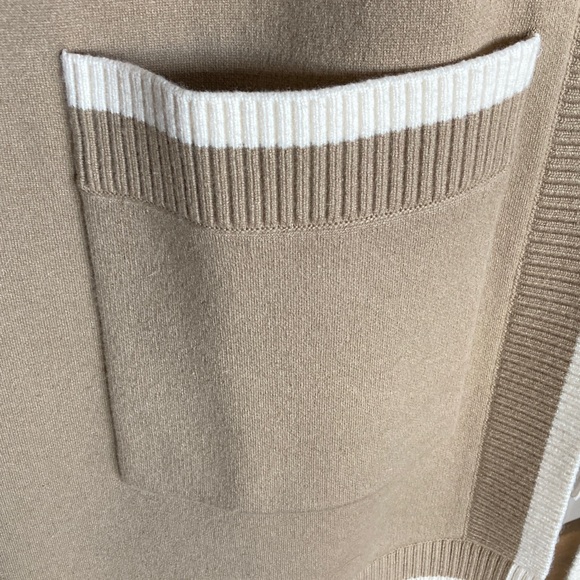 Burberry Wool Cashmere Knit Hooded Cape - Picture 10 of 16